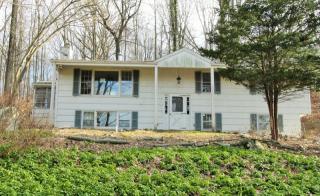 81 Academy St, Califon, NJ 07830-4355
