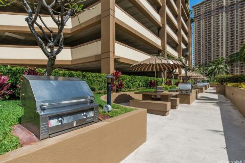 1778 Ala Moana Blvd, Honolulu HI  96815-1658 exterior