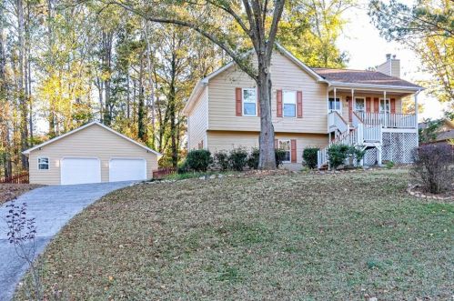 138 Curtis Cv, Holly Springs, GA 30115-8682