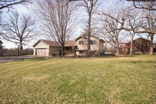 8823 Farmstead Ct, Monticello, MN 55362-8834