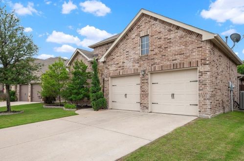 624 Cattlemans Way, Fort Worth, TX 76131-3124