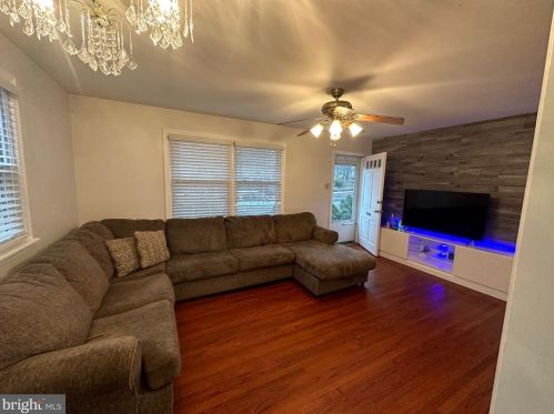 928 Wabank St, Lancaster, PA 17603-5743
