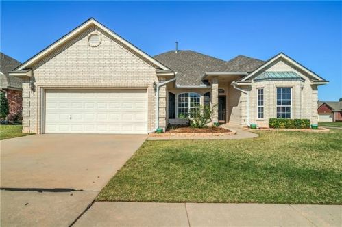 11001 106th Cir, Yukon, OK 73099-8078