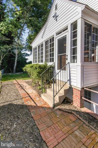 1514 Gridley Ln, Silver Spring MD  20902-3844 exterior