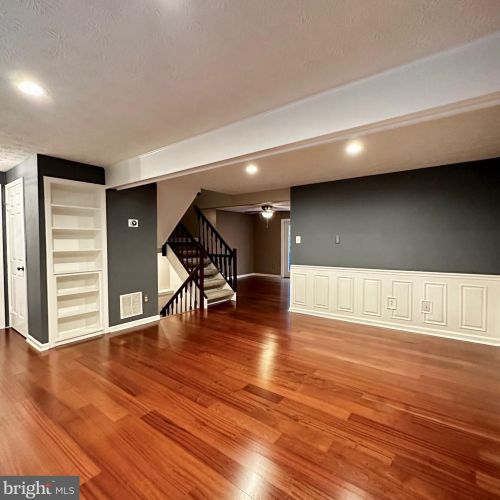 8904 Gutman Ct, Springfield VA  22153-1135 exterior