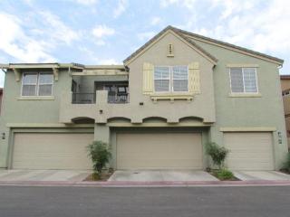 366 Greco Ln, Clovis, CA 93611-6183