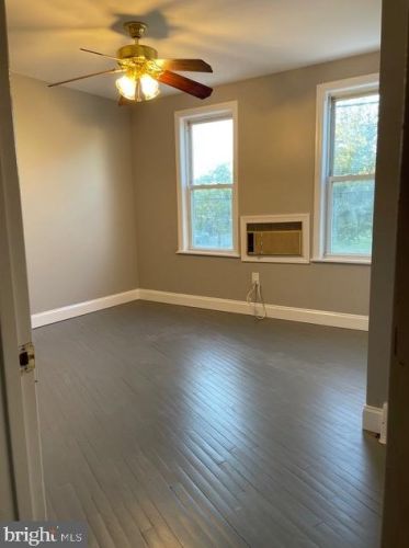 307 Hobart Ave, Trenton NJ  08629-1624 exterior