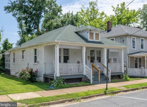 628 Maury St, Fredericksburg, VA 22401-3558