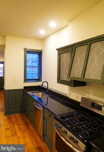 41 Philadelphia St, York PA  17401-1124 exterior