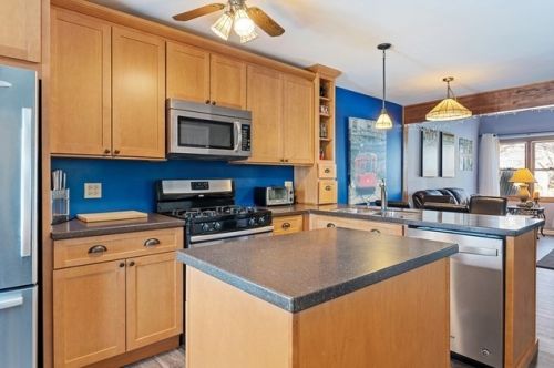 373 Joren Trl, Antioch, IL 60002-2502