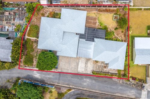 370 Elelupe Rd, Honolulu HI  96821-2284 exterior