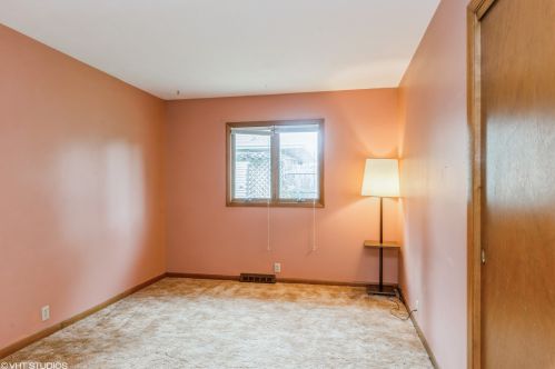 523 Lynn Ave, Sycamore IL  60178-3007 exterior