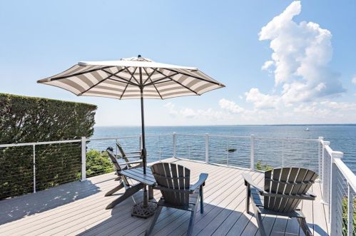 74 Briarcliff Ave, Warwick, RI 02889-6837