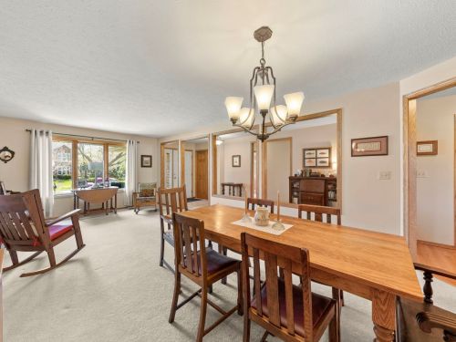 1315 Yorkshire Dr, Sycamore IL  60178-3236 exterior