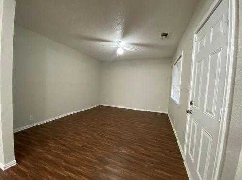 2733 Canton Dr, Fort Worth TX  76112-6501 exterior