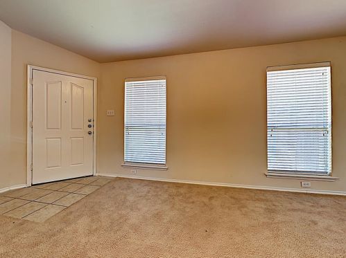 6032 Melanie Dr, Fort Worth TX  76131-1620 exterior