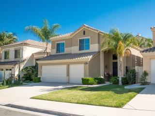 9053 Camphor Tree Ct, Corona, CA 92883-8108