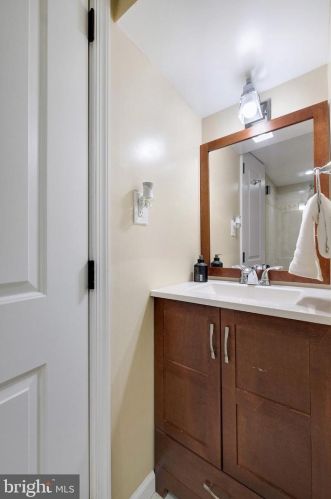 9613 Clearview Pl, Silver Spring MD 20901-2902 exterior