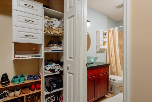 929 Auburnview Dr, Cincinnati OH  45206-2582 exterior