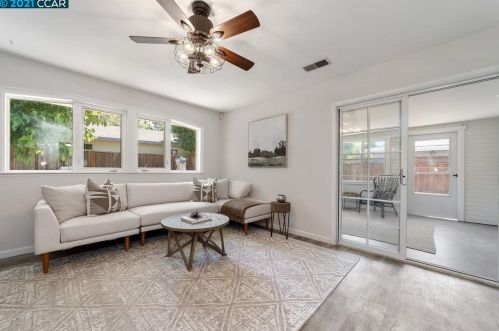 1925 Alvina Dr, Concord CA  94523-2801 exterior