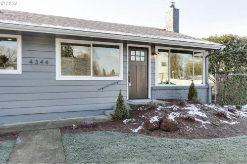 4344 Howe St, Portland, OR 97222-5137