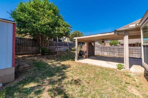 2712 Merry Vw Ln, Fort Worth TX  76120-5655 exterior