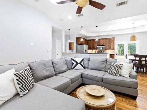 201 Bluebonnet Ct, Fort Worth TX  76035-5861 exterior