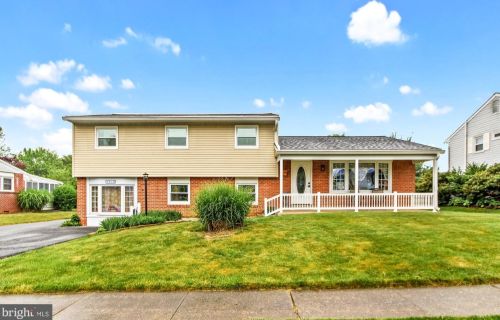 1919 Longview Dr, Lancaster, PA 17601-4719