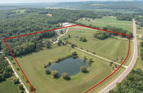 7606 100th St, Pine Island, MN 55963-9664