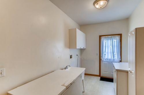 308 Century Dr, Pingree Grove IL  60140-4014 exterior