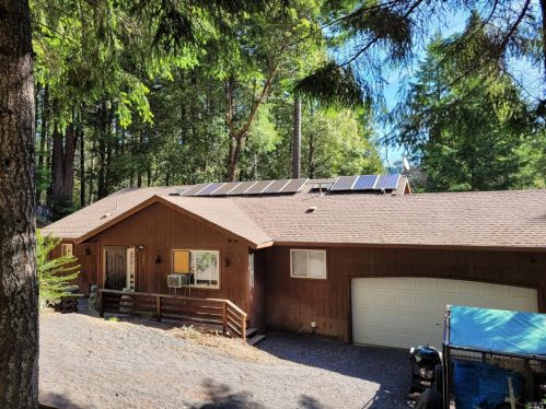 3881 Blue Lake Ter, Willits, CA 95490-9043