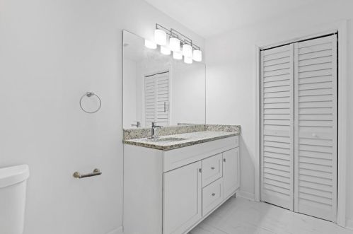 3345 Hagger Way, Atlanta GA  30344-5674 exterior