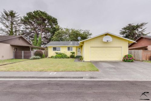 2032 Ernest Way, Arcata, CA 95521-4739