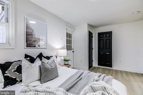 1005 Shore Acres Rd, Arnold MD  21012-1725 exterior