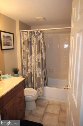 17 Friendship Ct, Charles Town WV 25414-5058 exterior