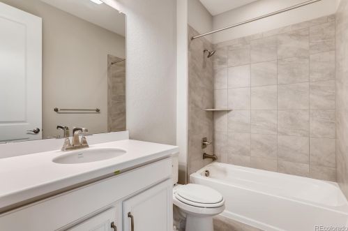 6531 Addison Way, Aurora CO 80016-4162 exterior