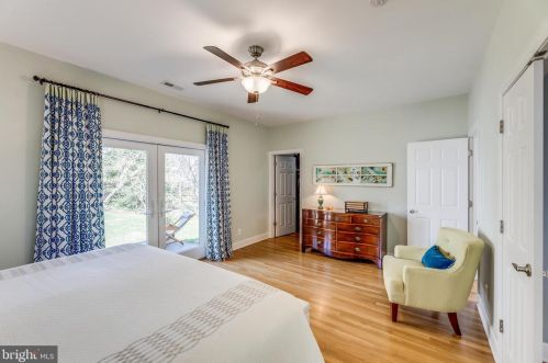 2009 Grace Church Rd, Silver Spring MD 20910-2116 exterior