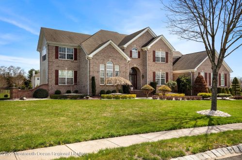 2 Colts Ct, Jackson Twp, NJ 08527-4493