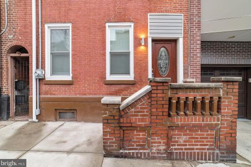 109 Fairmount Ave, Philadelphia PA  19123-3004 exterior