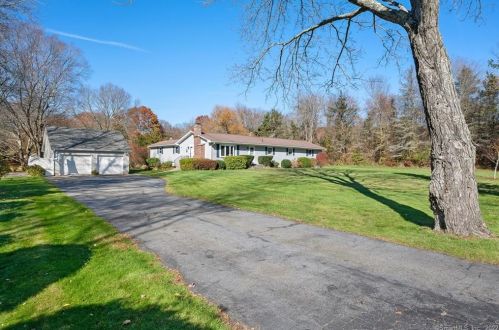 230 Bloomingdale Rd, Quaker Hill CT  06375-1337 exterior