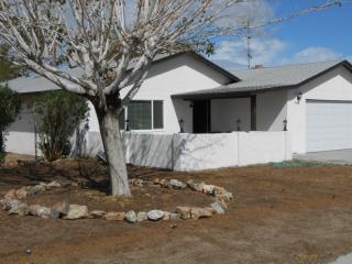906 Wasp Ave, Ridgecrest, CA 93555-5142