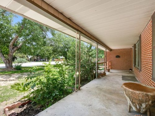 2901 45 St, Austin TX  78751-4100 exterior