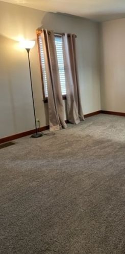 372 Hawkins St, Kankakee, IL 60901-4955