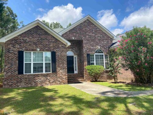 2064 Pinemount Blvd, Statesboro, GA 30461-2358