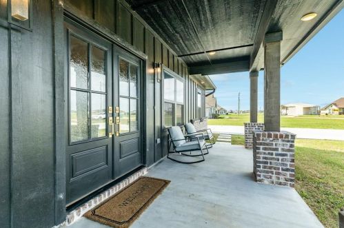 713 Longhorn Trl, Angleton TX 77515-9623 exterior