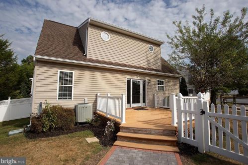 4256 Bishop Ln, Marshall, VA 20115-3720