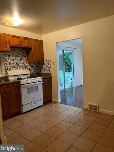 11617 Bustleton Ave, Philadelphia PA  19116-2513 exterior