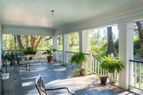 2055 Bohicket Rd, Johns Island, SC 29455-3308