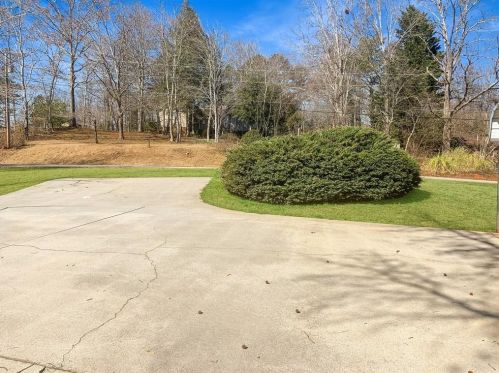 193 Sherwood St, Toccoa, GA 30577-8600