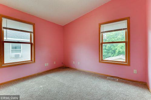 1061 Desoto St, Saint Paul MN  55130-3846 exterior